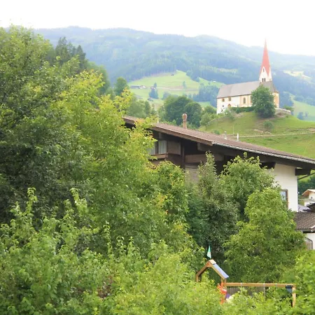 In Near Hochzillertal Skiing アパート フューゲン