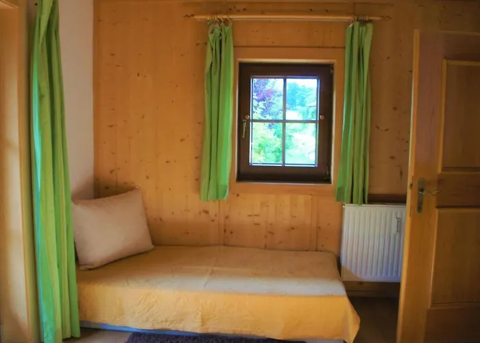 In Near Hochzillertal Skiing Apartment *