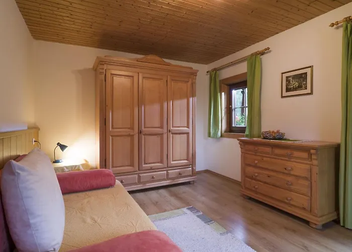 In Near Hochzillertal Skiing Apartment *