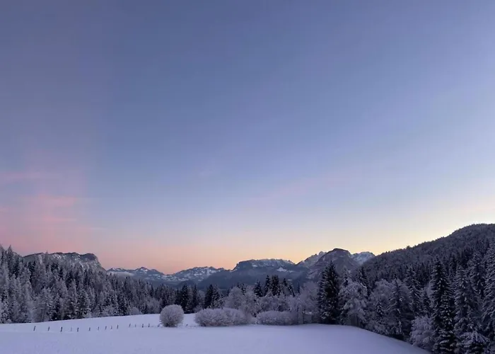 In Near Hochzillertal Skiing Apartment *