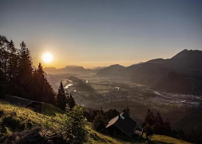 In Near Hochzillertal Skiing *